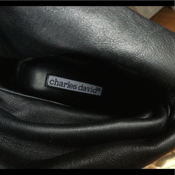 Charles David Ruched Leather Booties 6.5 - Picture 4 of 5